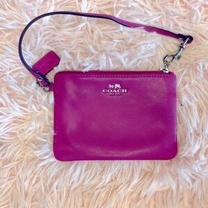 Cute Coach Wristlet/Wallet - Excellent Condition